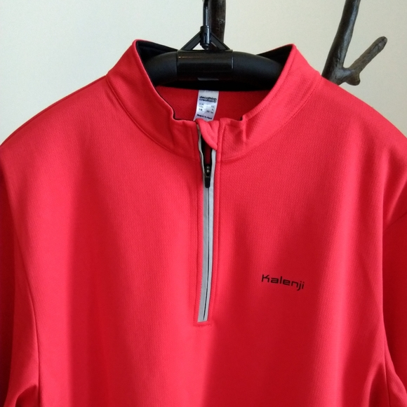 New Kalenji (France) zip top - NWOT - Picture 2 of 10